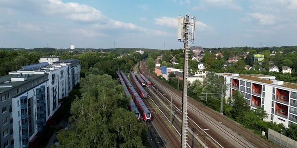 Funkl�cher Vodafone: 225 neue Mobilfunk-Stationen an Bahnstrecken