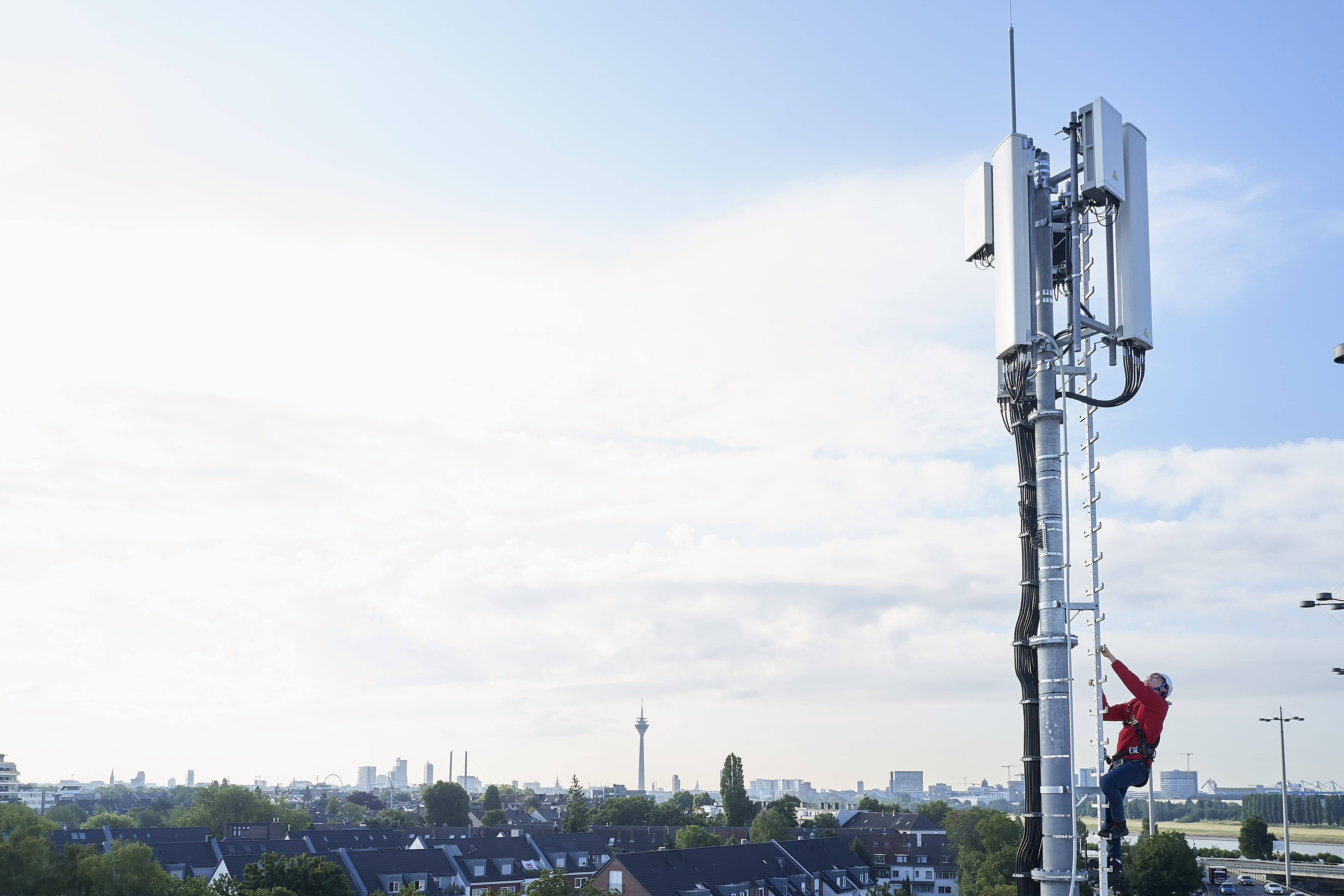 NRW Funklöcher: Mobilfunkpakt mit 13.000 zusätzliche LTE-Ausbaumaßnahmen in NRW